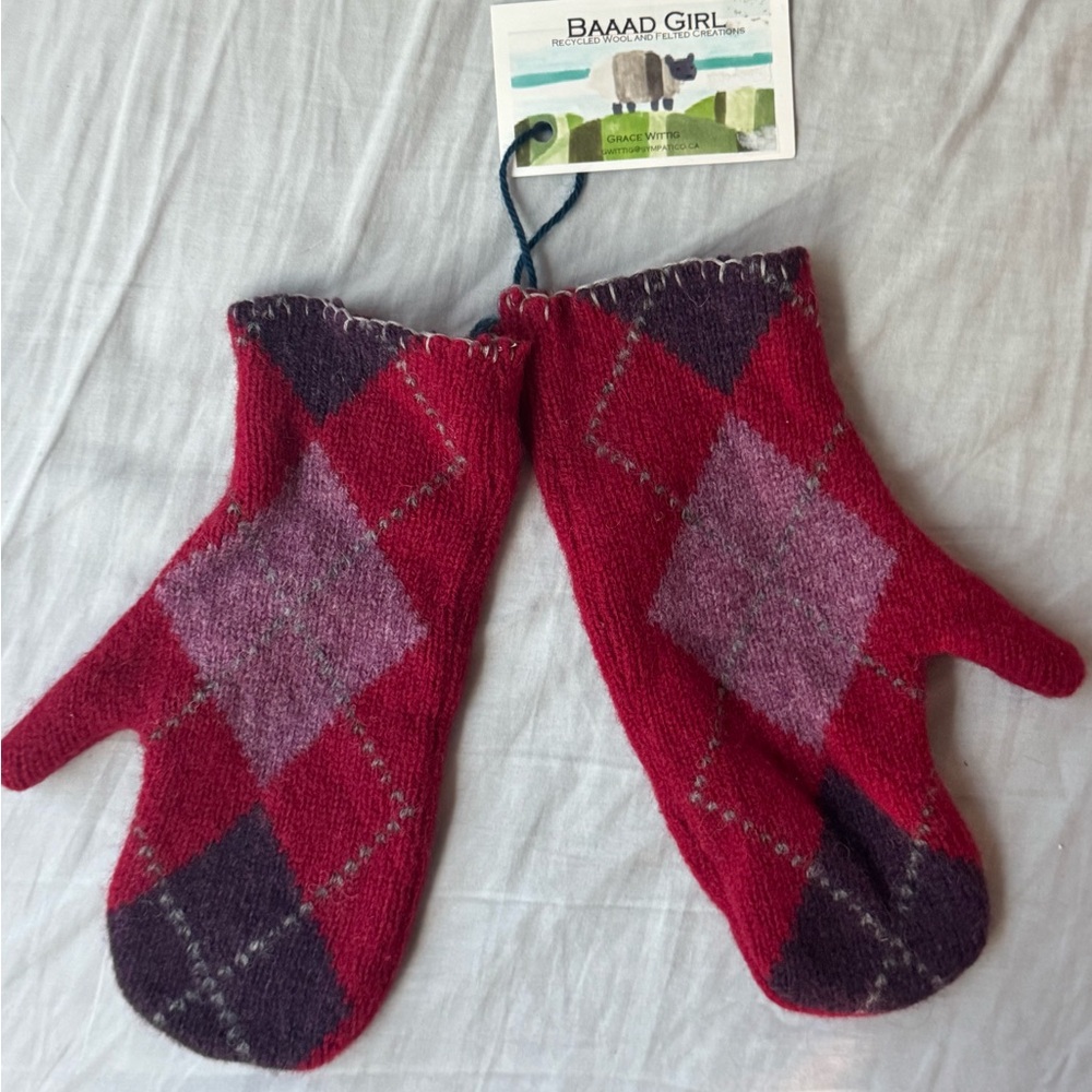 Red and Purple Argyle Mittens